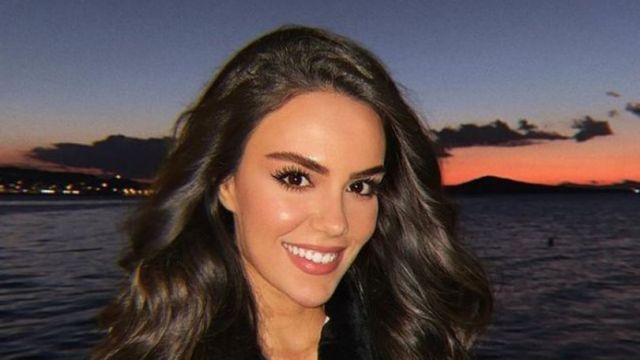 Üç Kız Kardeş Dizisinin Türkan'ı Özgü Kaya Aslında Kimdir?