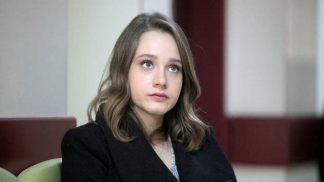 Kara Tahta Dizisinde Dikkatleri Üzerine Çekti Miray Daner'in Bilinmeyenleri